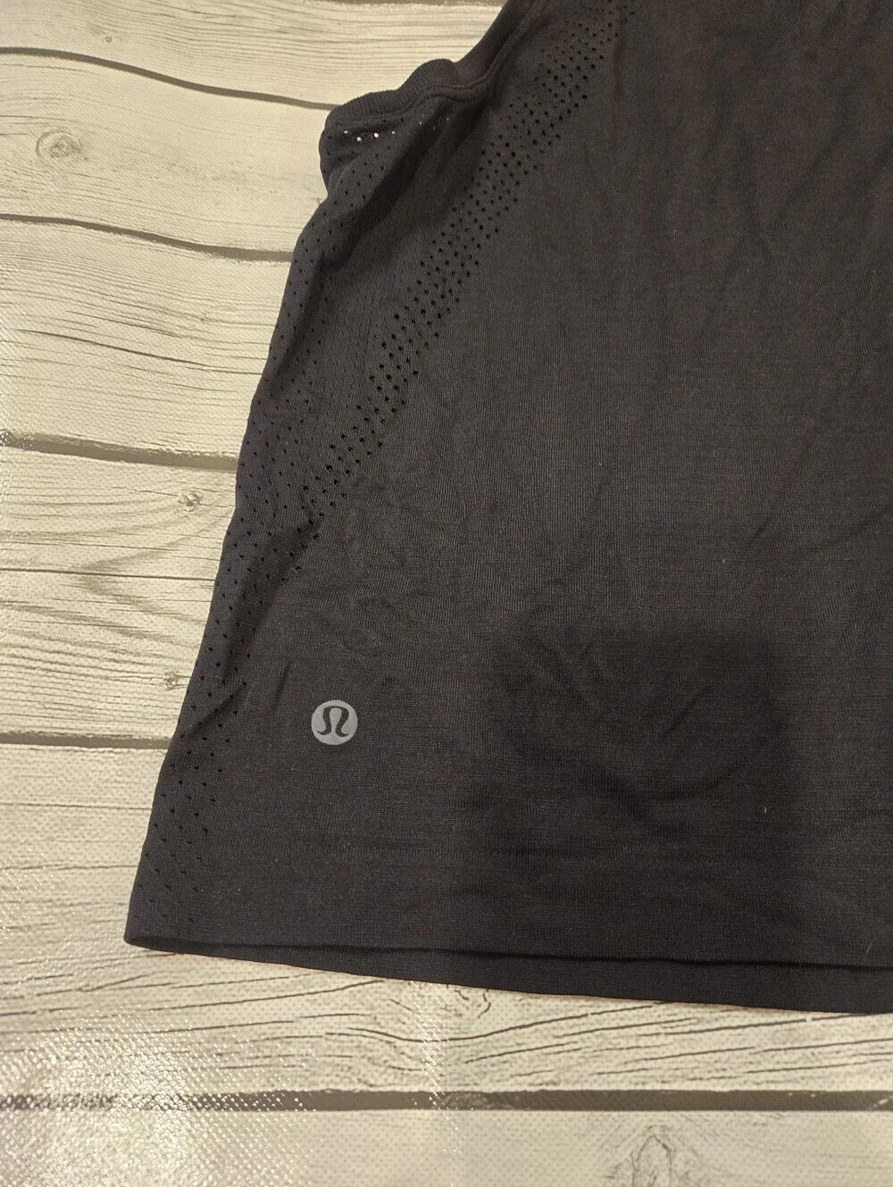 Lululemon Black Perforated Mesh Sleeveless Workout Tank Top Size 8